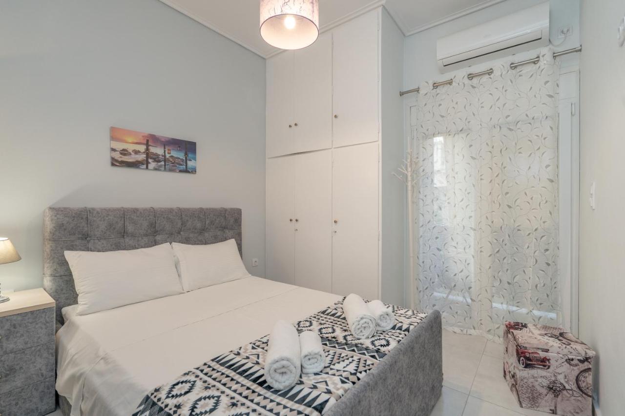 Comfy Apt Next To Metro Атина Екстериор снимка